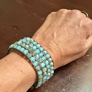 Elegant Beaded Bracelet in Blue